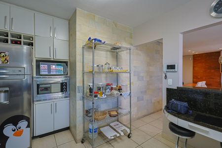 Casa à venda com 292m², 4 quartos e 4 vagasCozinha