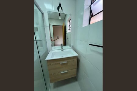 Casa para alugar com 107m², 3 quartos e 2 vagasBanheiro