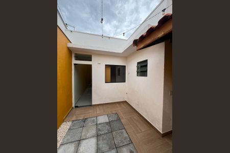 Casa para alugar com 107m², 3 quartos e 2 vagasQuintal