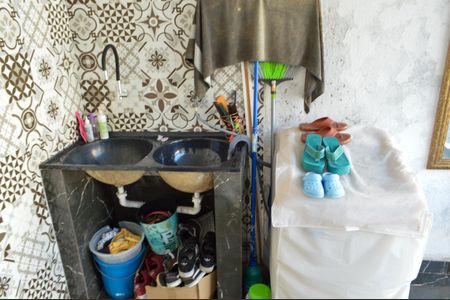 Casa de condomínio à venda com 160m², 3 quartos e 1 vagaÁrea de Serviço