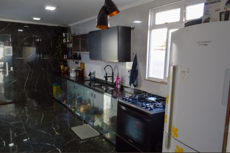 Casa de condomínio à venda com 160m², 3 quartos e 1 vagaCozinha