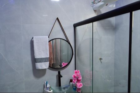 Casa de condomínio à venda com 160m², 3 quartos e 1 vagaBanheiro da Suíte