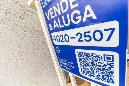 Casa de condomínio à venda com 72m², 2 quartos e 1 vaga Casa de condomínio à venda com 72m², 2 quartos e 1 vagaPlaquinha na sacada