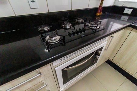 Casa de condomínio à venda com 72m², 2 quartos e 1 vaga Casa de condomínio à venda com 72m², 2 quartos e 1 vagaCozinha