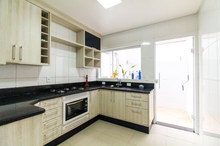 Casa de condomínio à venda com 72m², 2 quartos e 1 vaga Casa de condomínio à venda com 72m², 2 quartos e 1 vagaCozinha