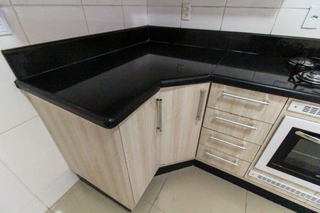 Casa de condomínio à venda com 72m², 2 quartos e 1 vaga Casa de condomínio à venda com 72m², 2 quartos e 1 vagaCozinha