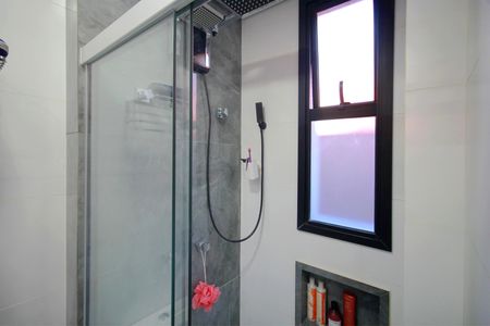 Apartamento à venda com 96m², 2 quartos e 2 vagasBanheiro da Suíte 2