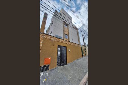 Casa de condomínio à venda com 36m², 2 quartos e sem vaga Casa de condomínio à venda com 36m², 2 quartos e sem vagaFachada