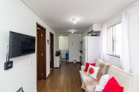 Casa de condomínio à venda com 36m², 2 quartos e sem vaga Casa de condomínio à venda com 36m², 2 quartos e sem vagaSala-Cozinha