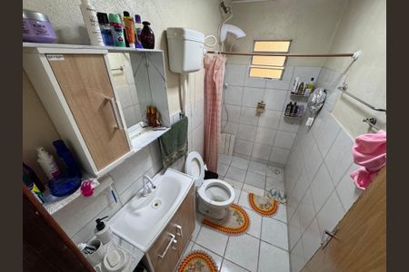Casa à venda com 96m², 2 quartos e 1 vagaBanheiro