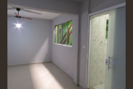 Casa à venda com 300m², 2 quartos e 2 vagasSuíte