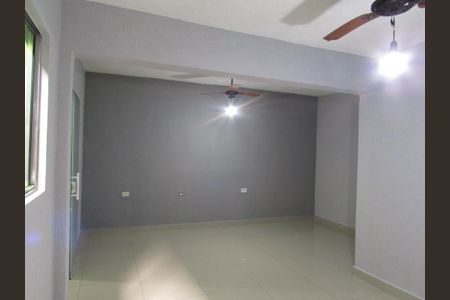 Casa à venda com 300m², 2 quartos e 2 vagasSuíte