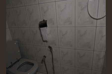 Casa à venda com 300m², 2 quartos e 2 vagasBanheiro