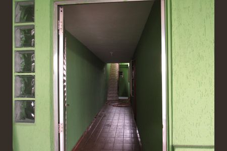 Casa à venda com 300m², 2 quartos e 2 vagasCorredor/ Garagem