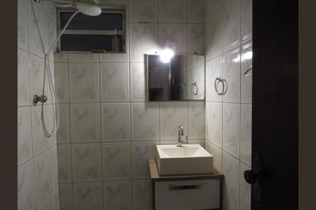 Casa à venda com 300m², 2 quartos e 2 vagasBanheiro