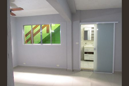 Casa à venda com 300m², 2 quartos e 2 vagasSuíte