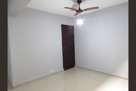 Casa à venda com 300m², 2 quartos e 2 vagasSuíte