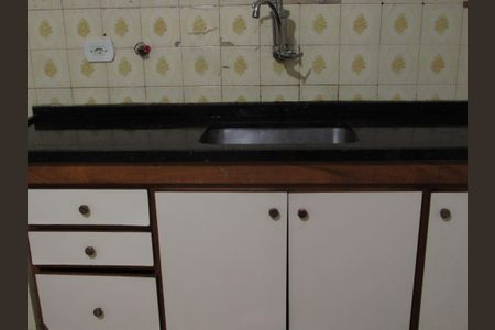 Casa à venda com 300m², 2 quartos e 2 vagasCozinha