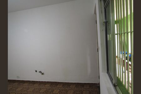 Casa à venda com 300m², 2 quartos e 2 vagasSala