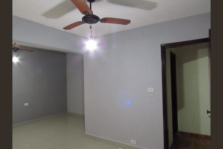 Casa à venda com 300m², 2 quartos e 2 vagasSuíte
