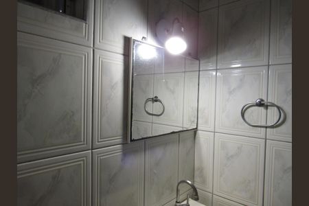 Casa à venda com 300m², 2 quartos e 2 vagasBanheiro