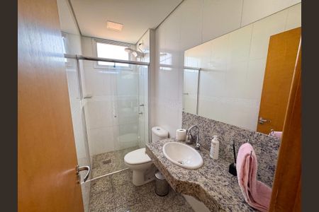Apartamento à venda com 180m², 3 quartos e 3 vagasBanheiro do Quarto 3