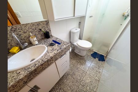 Apartamento à venda com 180m², 3 quartos e 3 vagasBanheiro do Quarto 1