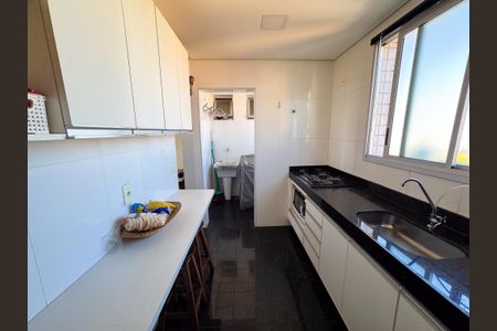 Apartamento à venda com 180m², 3 quartos e 3 vagasCozinha