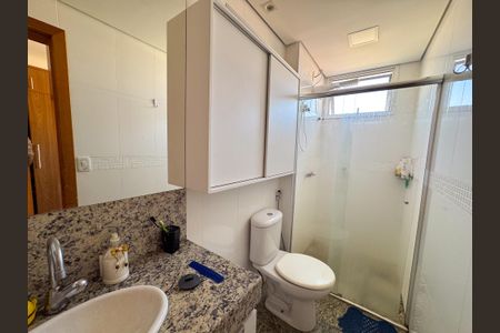Apartamento à venda com 180m², 3 quartos e 3 vagasBanheiro do Quarto 1