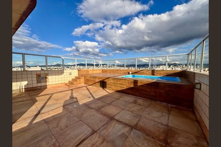 Apartamento à venda com 205m², 4 quartos e 2 vagasÁrea comum