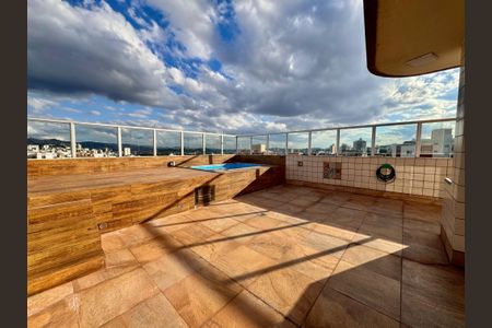 Apartamento à venda com 205m², 4 quartos e 2 vagasÁrea comum