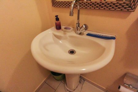 Casa à venda com 260m², 4 quartos e 3 vagas Casa à venda com 260m², 4 quartos e 3 vagasBanheiro Social 2