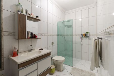 Casa à venda com 260m², 4 quartos e 3 vagas Casa à venda com 260m², 4 quartos e 3 vagasBanheiro da Suíte