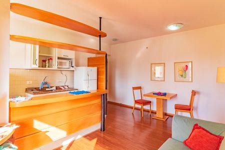 Studio para alugar com 45m², 1 quarto e 1 vaga Studio para alugar com 45m², 1 quarto e 1 vagaSala