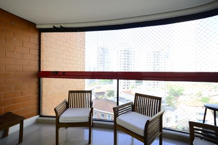 Apartamento à venda com 106m², 3 quartos e 2 vagasVaranda