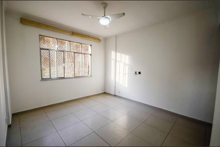 Apartamento à venda com 75m², 2 quartos e 1 vagaSala