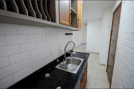 Apartamento à venda com 75m², 2 quartos e 1 vagaCozinha e Área de Serviço