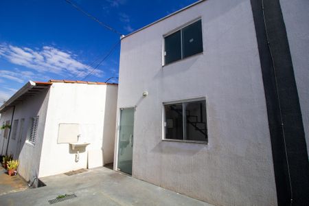 Studio para alugar com 30m², 1 quarto e 1 vaga Studio para alugar com 30m², 1 quarto e 1 vagaÁrea de Serviço