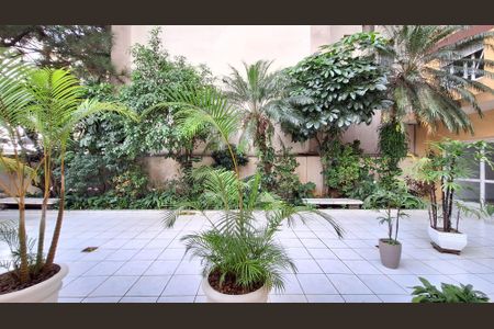 Apartamento à venda com 66m², 2 quartos e sem vagaÁrea comum