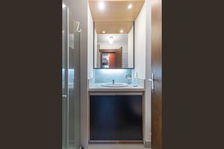 Apartamento à venda com 80m², 2 quartos e 1 vaga Apartamento à venda com 80m², 2 quartos e 1 vagaBanheiro