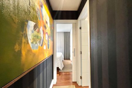 Apartamento à venda com 200m², 2 quartos e 3 vagasCorredor