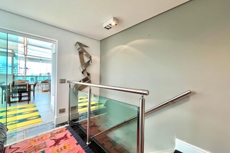 Apartamento à venda com 200m², 2 quartos e 3 vagasCobertura 