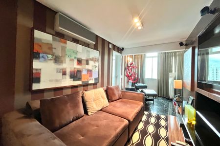 Apartamento à venda com 200m², 2 quartos e 3 vagasSala de TV