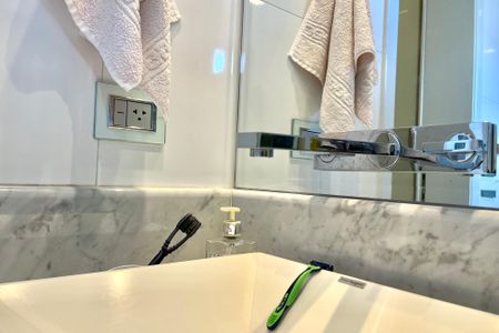 Apartamento à venda com 200m², 2 quartos e 3 vagasBanheiro da Suíte 1