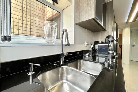 Apartamento à venda com 200m², 2 quartos e 3 vagasCozinha