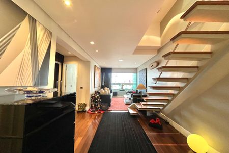 Apartamento à venda com 200m², 2 quartos e 3 vagasSala