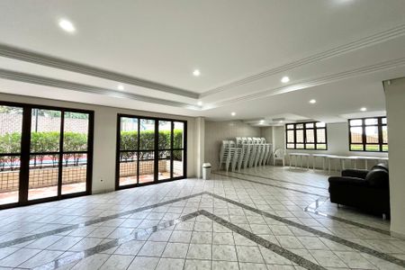 Apartamento à venda com 200m², 2 quartos e 3 vagasÁrea comum - Salão de festas