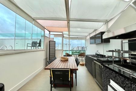 Apartamento à venda com 200m², 2 quartos e 3 vagasCobertura 