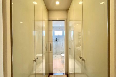 Apartamento à venda com 200m², 2 quartos e 3 vagasCloset da suíte 1