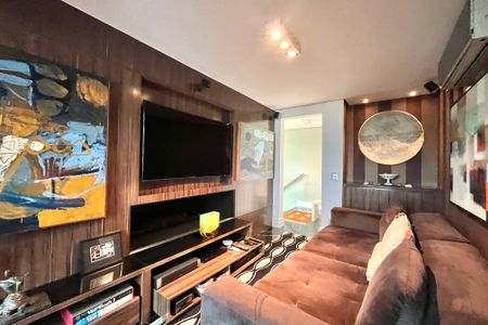 Apartamento à venda com 200m², 2 quartos e 3 vagasSala de TV